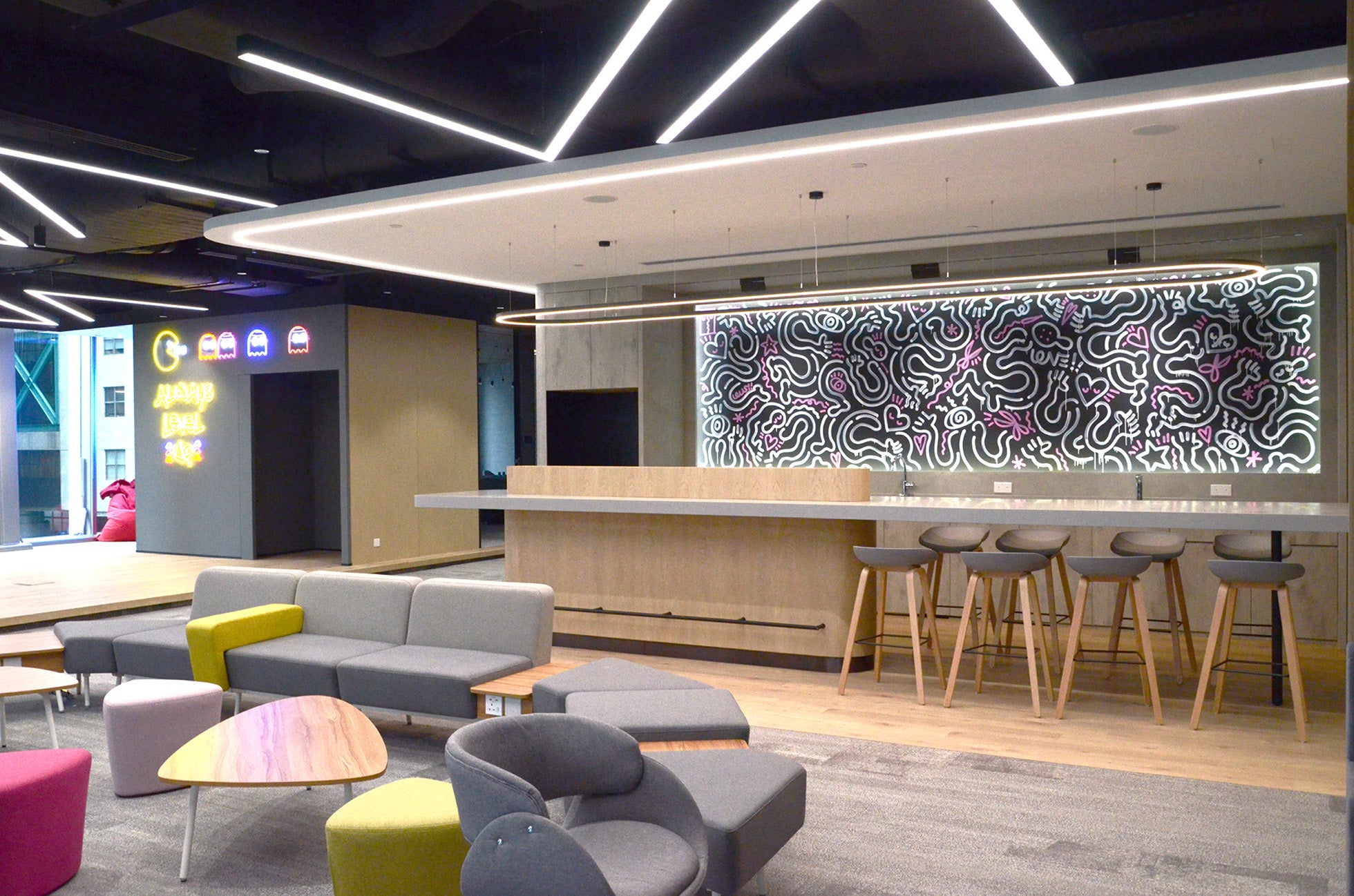 Contemporary mural artwork by LOUSY commissioned for Crystal International Group Limited Office in Hong Kong curated by The Picturesque.